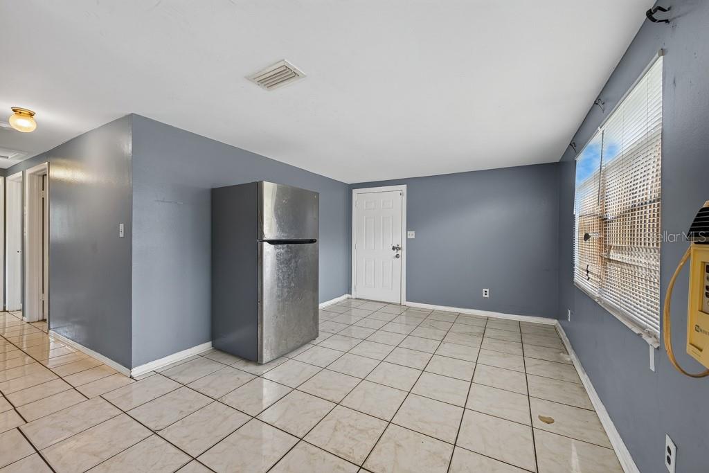 5016 S 85TH ST — photo 10