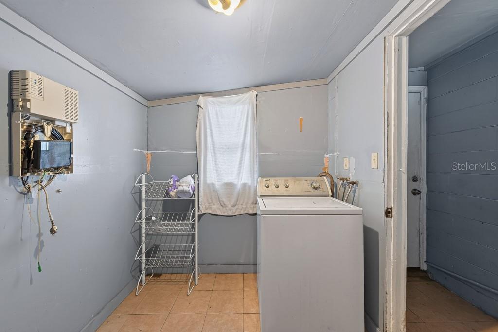 5016 S 85TH ST — photo 32