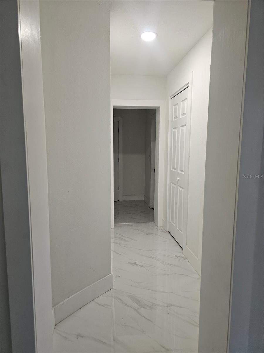 6125 LIBERTY AVE — photo 9