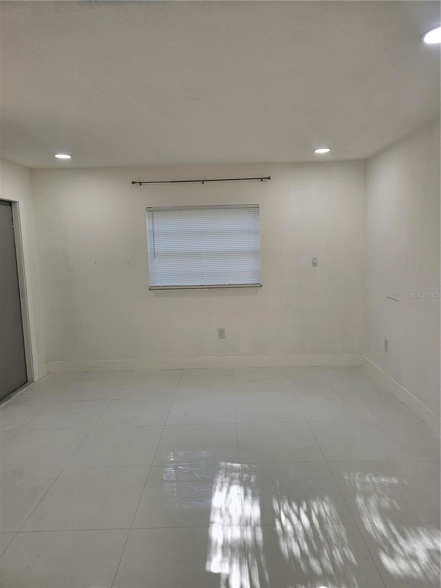 6125 LIBERTY AVE — photo 19