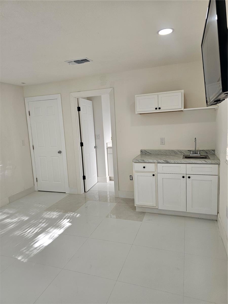 6125 LIBERTY AVE — photo 25