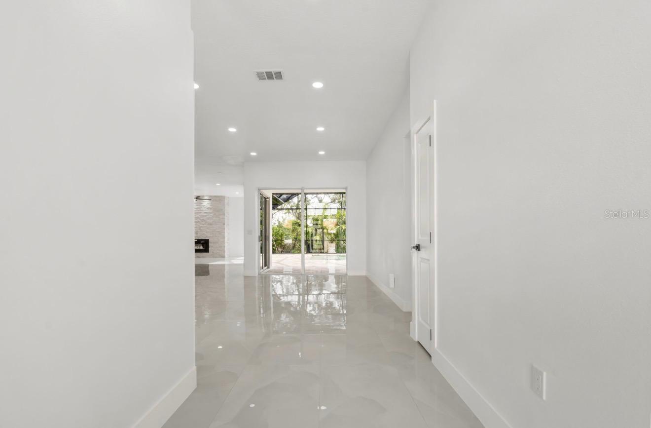 9701 PORT COLONY WAY — photo 6