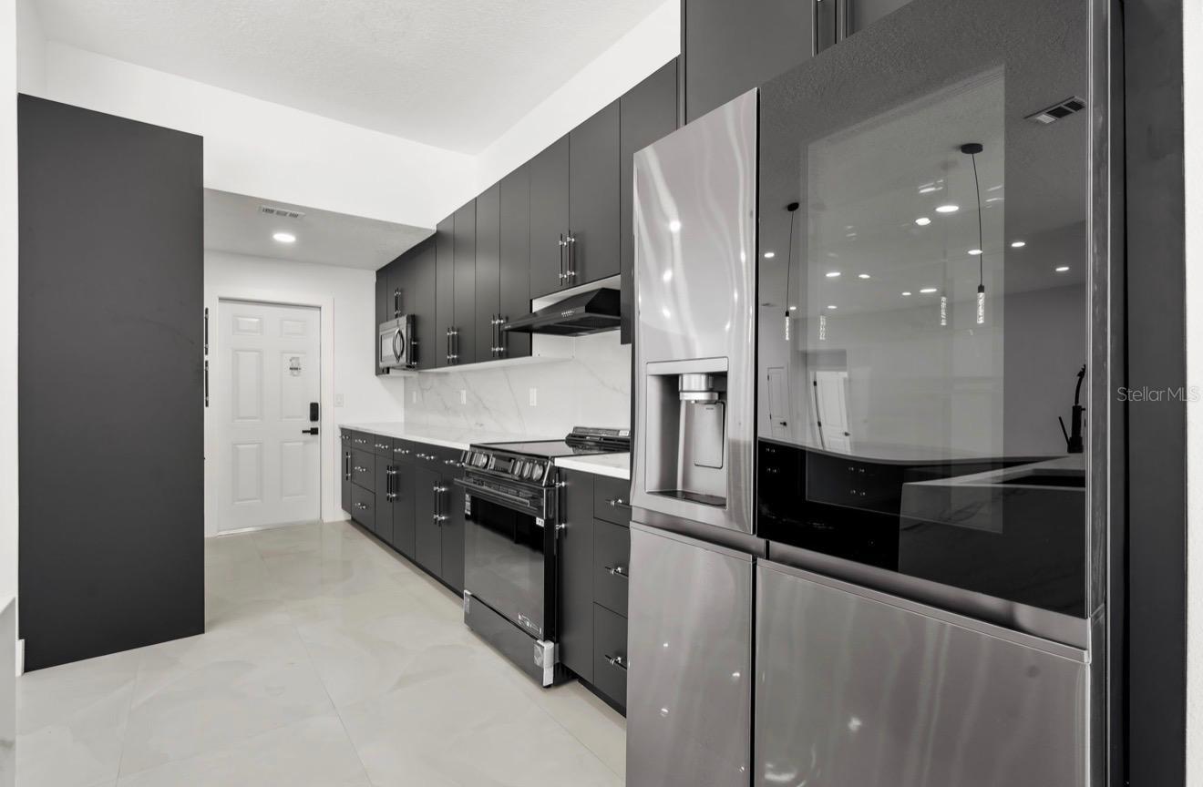 9701 PORT COLONY WAY — photo 14