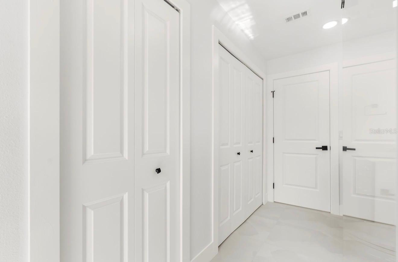 9701 PORT COLONY WAY — photo 32