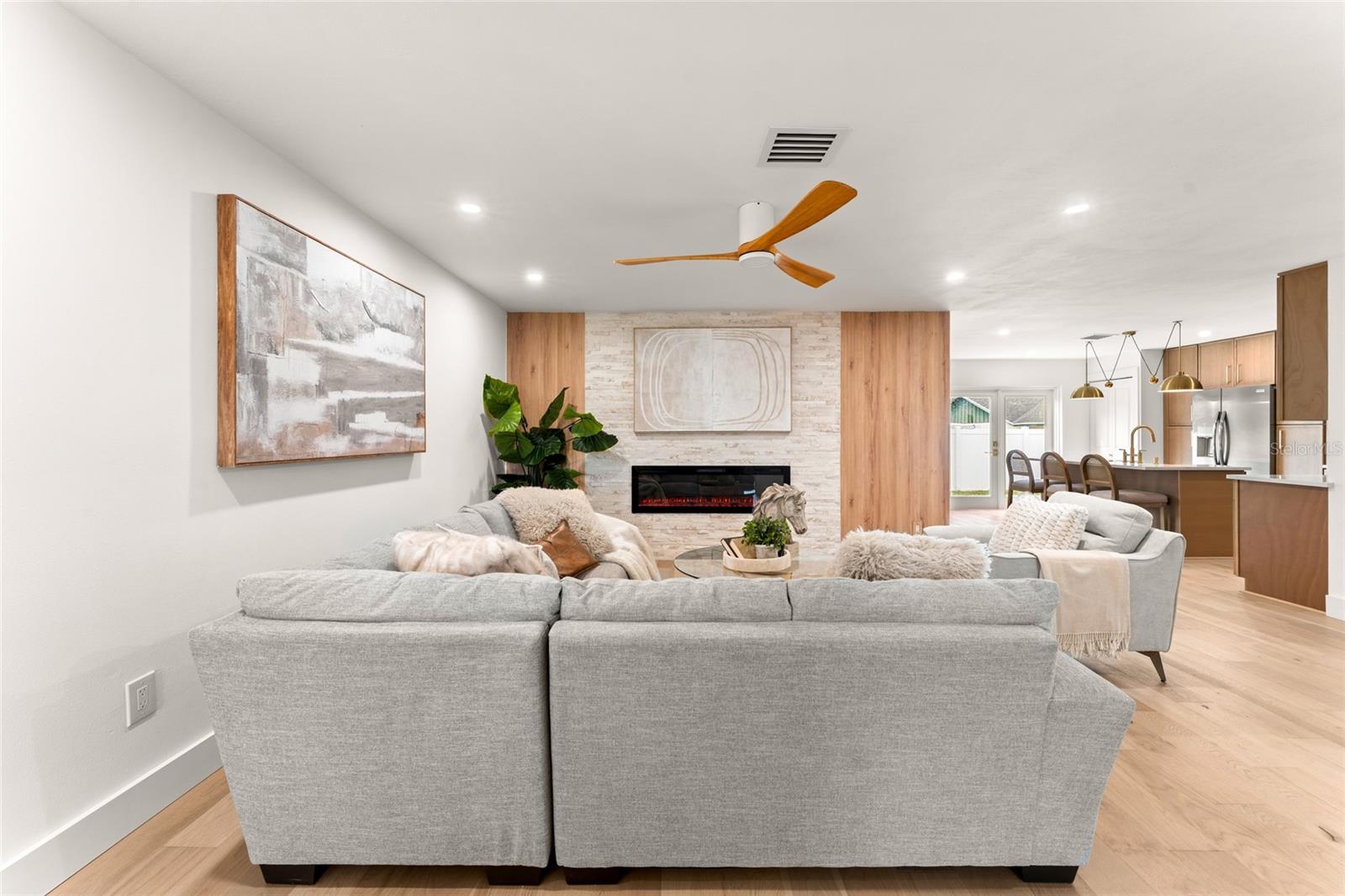 2456 TIMBERCREST CIR W — photo 15