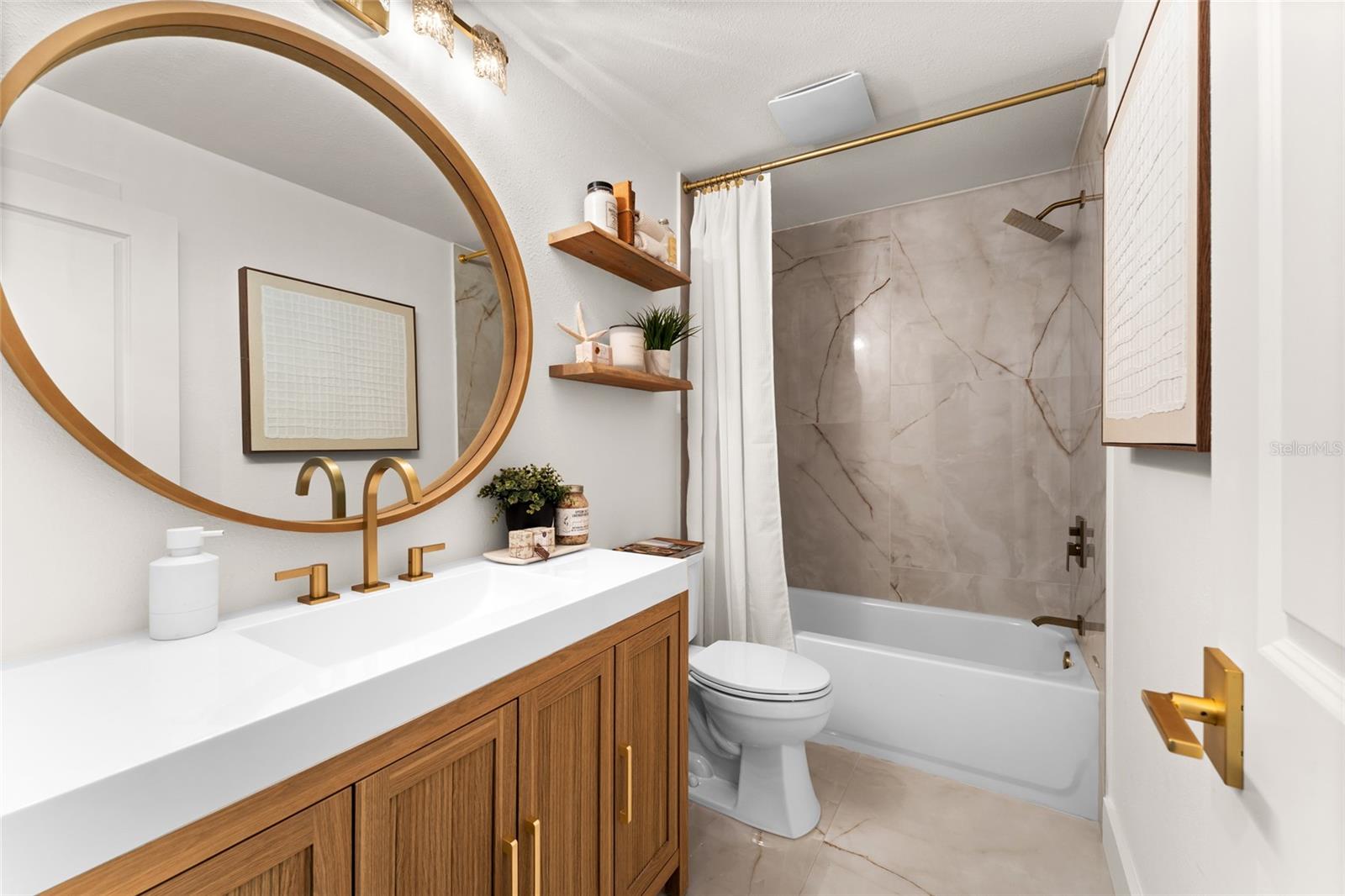 2456 TIMBERCREST CIR W — photo 34
