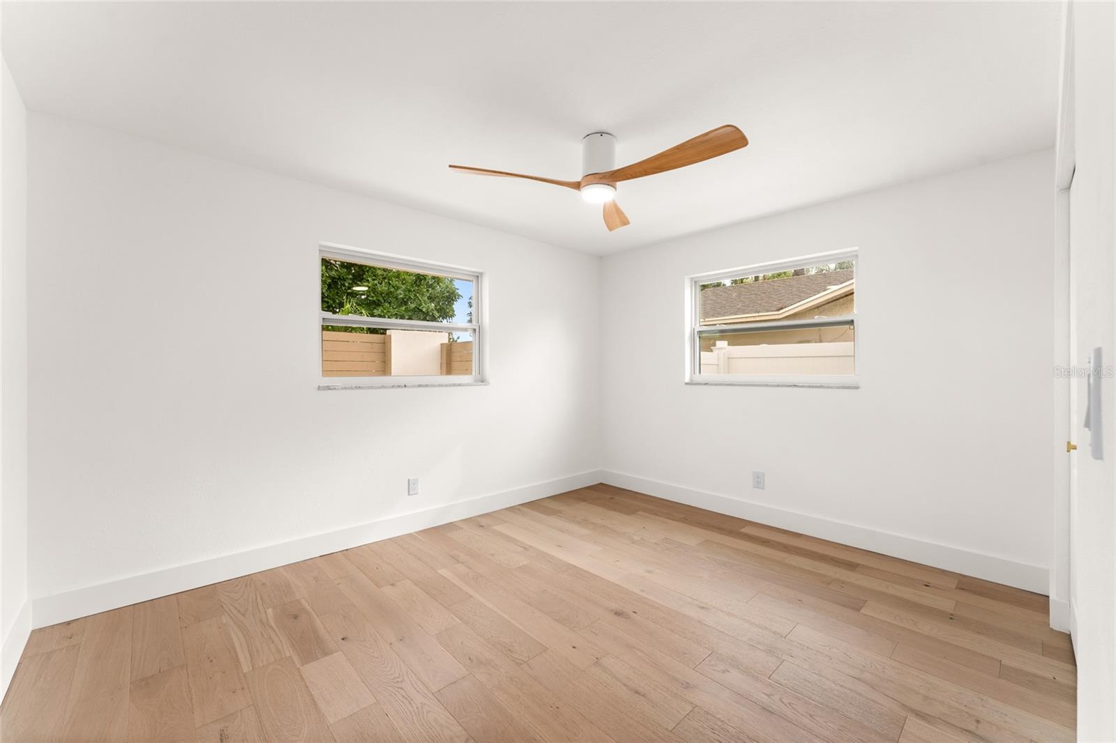 2456 TIMBERCREST CIR W — photo 32