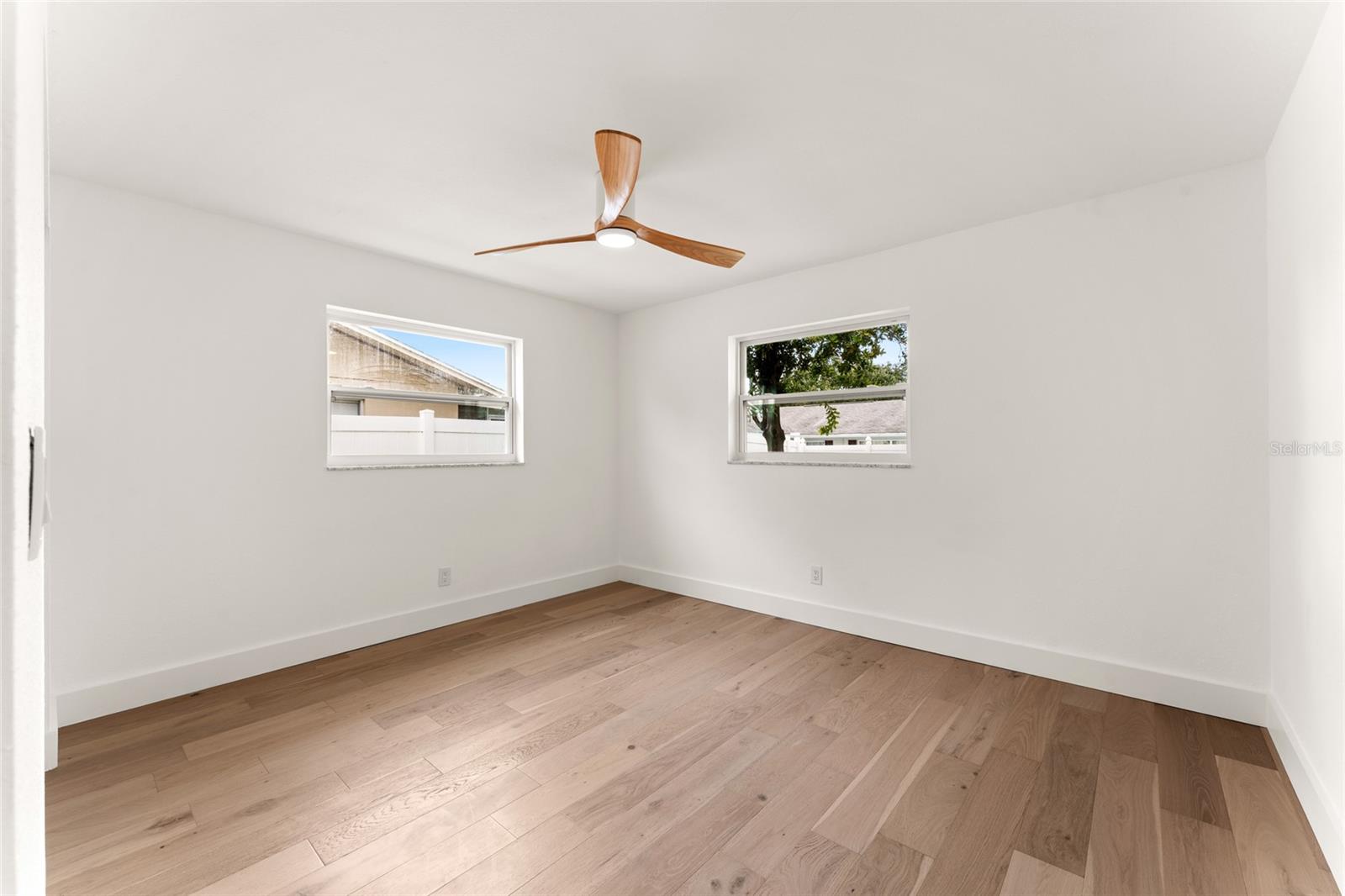 2456 TIMBERCREST CIR W — photo 35
