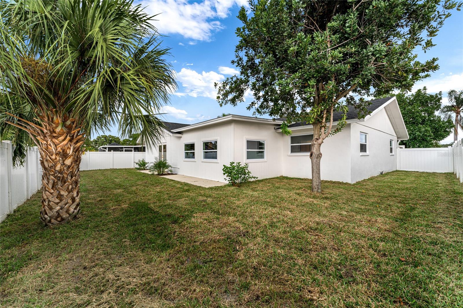 2456 TIMBERCREST CIR W — photo 39