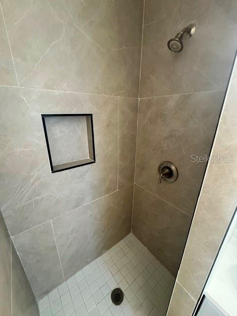 920 E 109TH AVE — photo 13