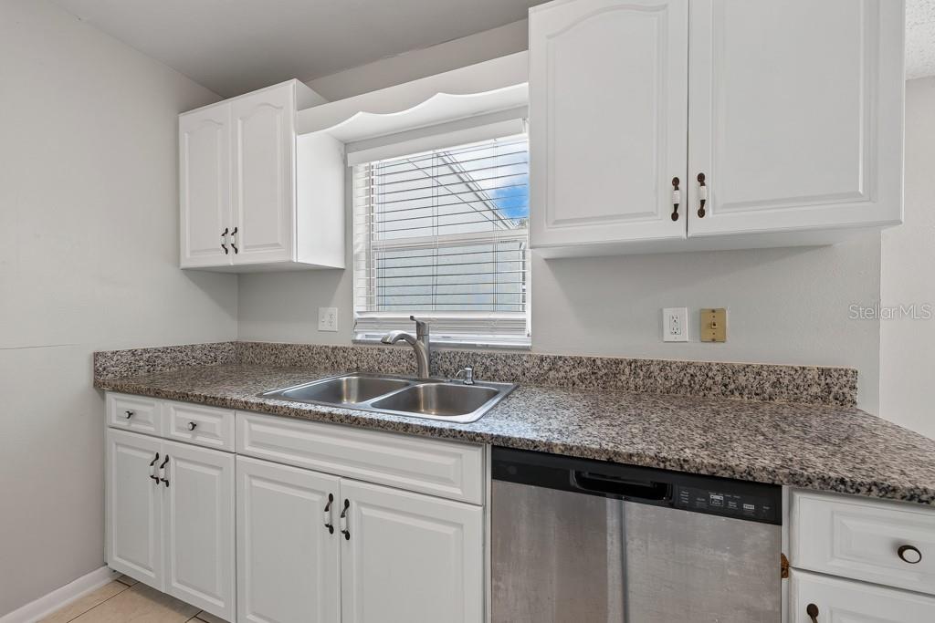 1219 MOHRLAKE DR — photo 17