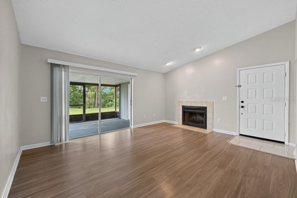1219 MOHRLAKE DR — photo 6