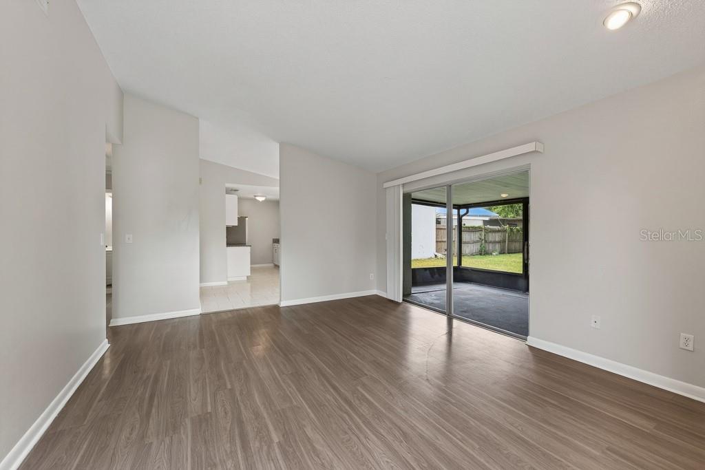 1219 MOHRLAKE DR — photo 4
