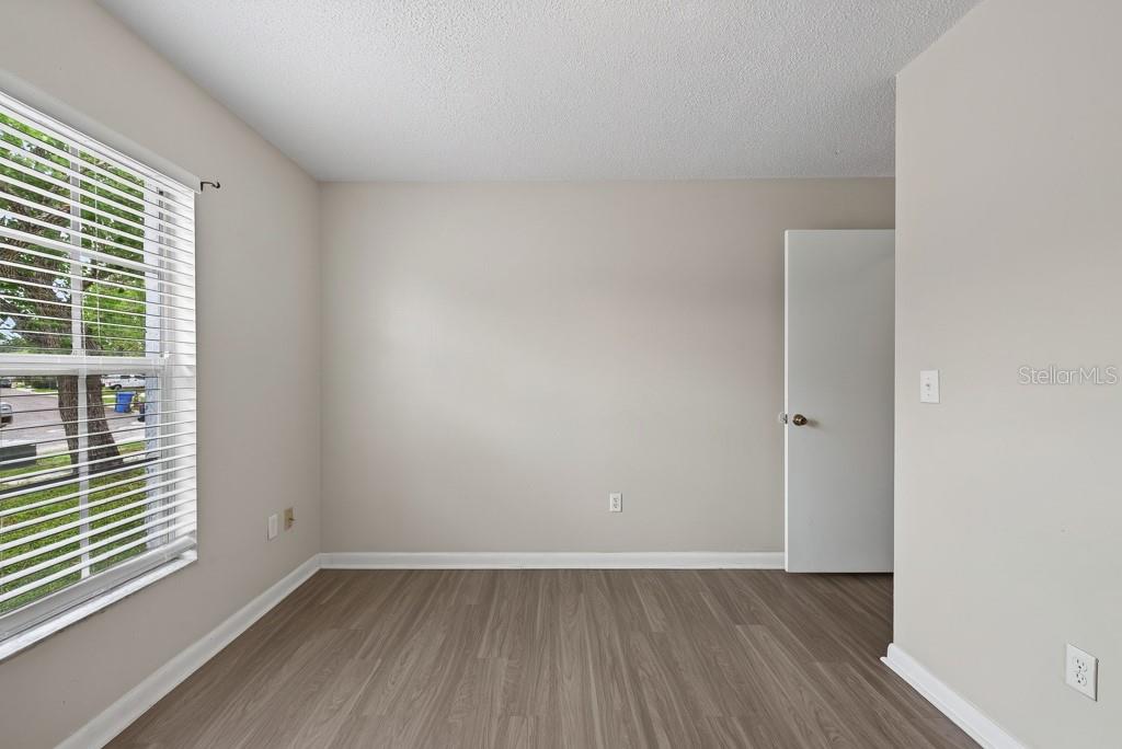 1219 MOHRLAKE DR — photo 30
