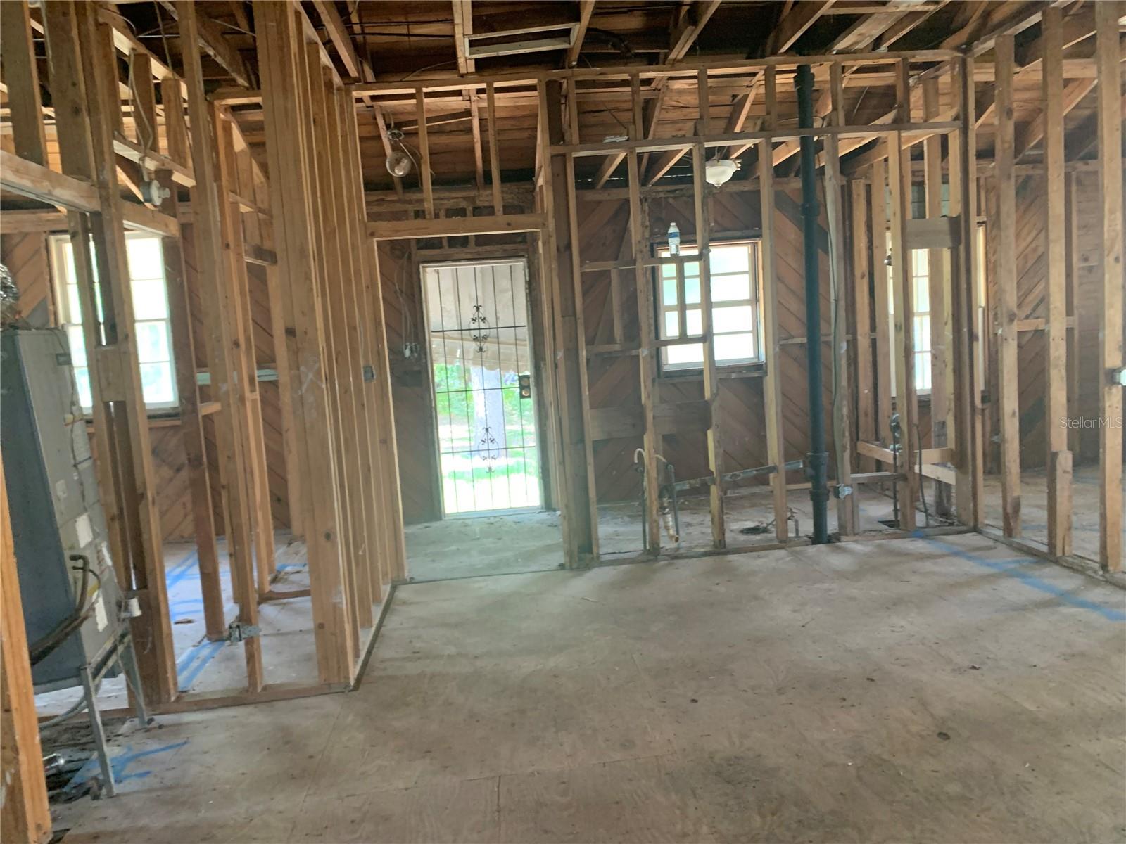 3010 E CURTIS ST — photo 4