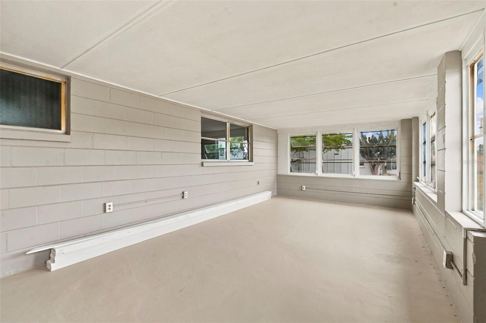 10734 LEEDS RD — photo 28