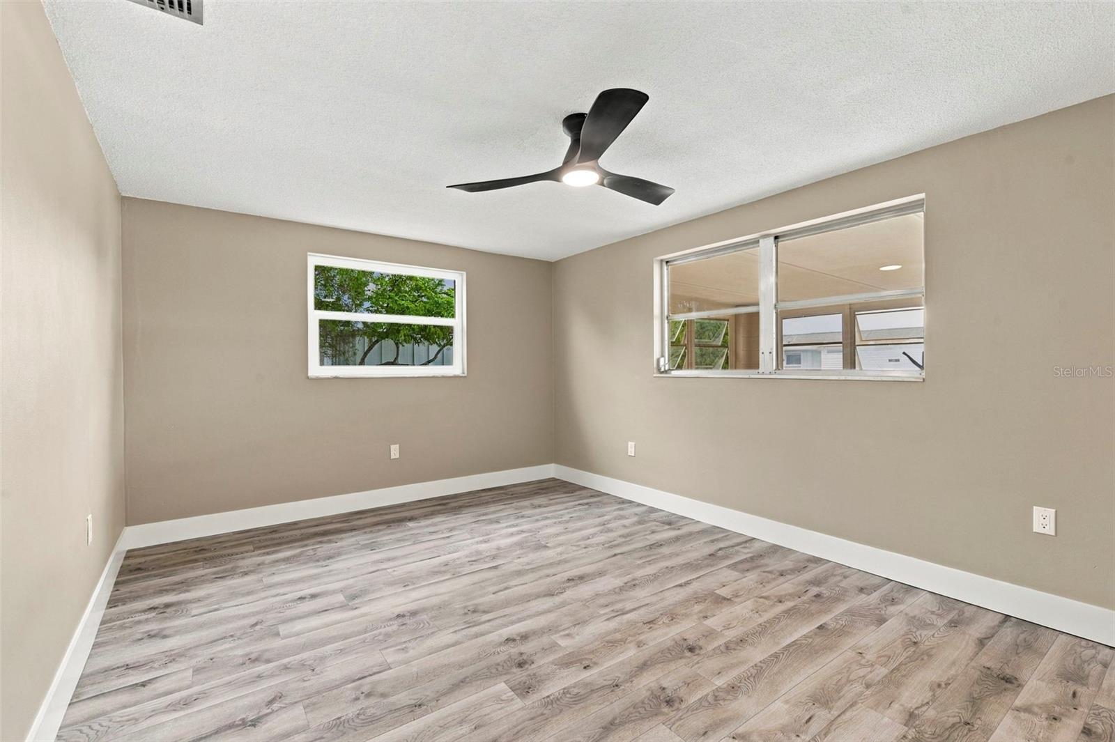 10734 LEEDS RD — photo 11