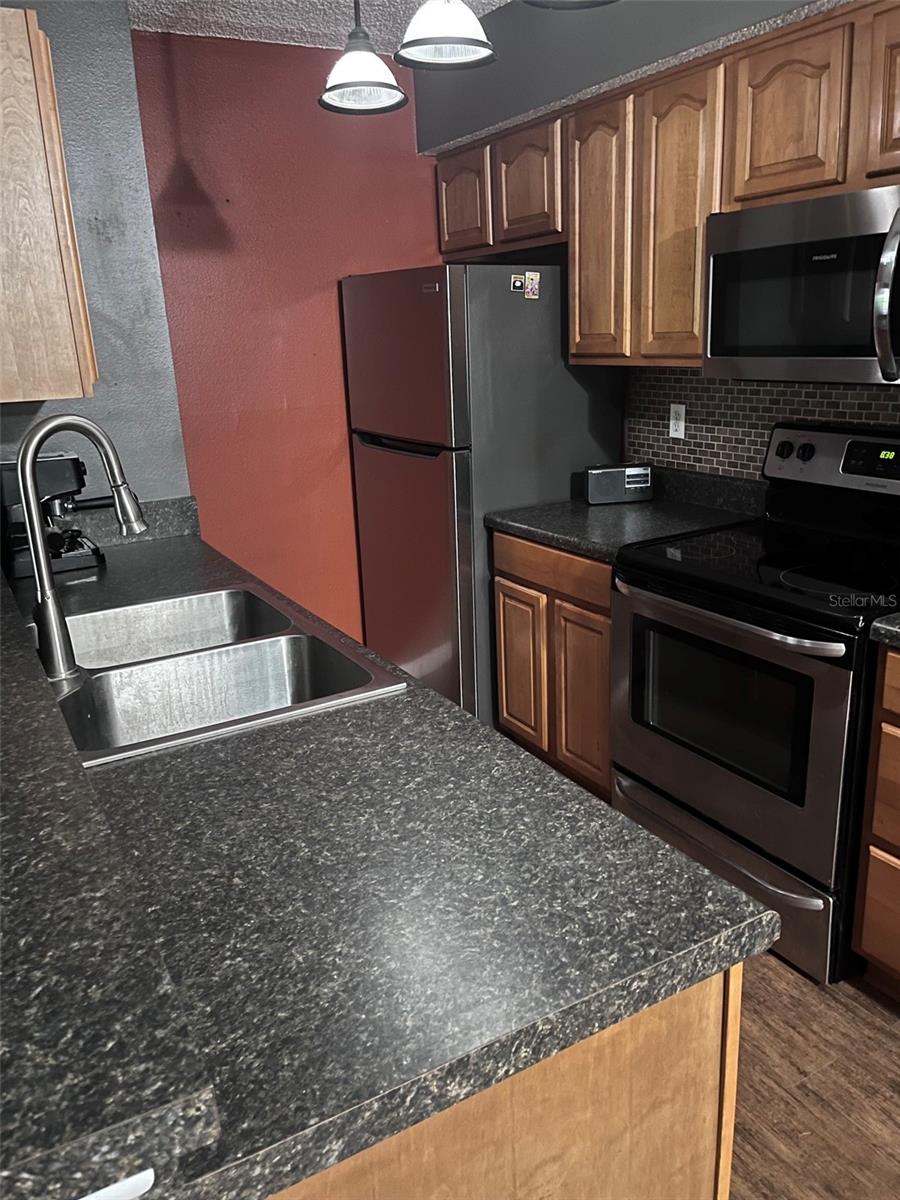 2050 HUNTERS GLEN DR #614 — photo 11