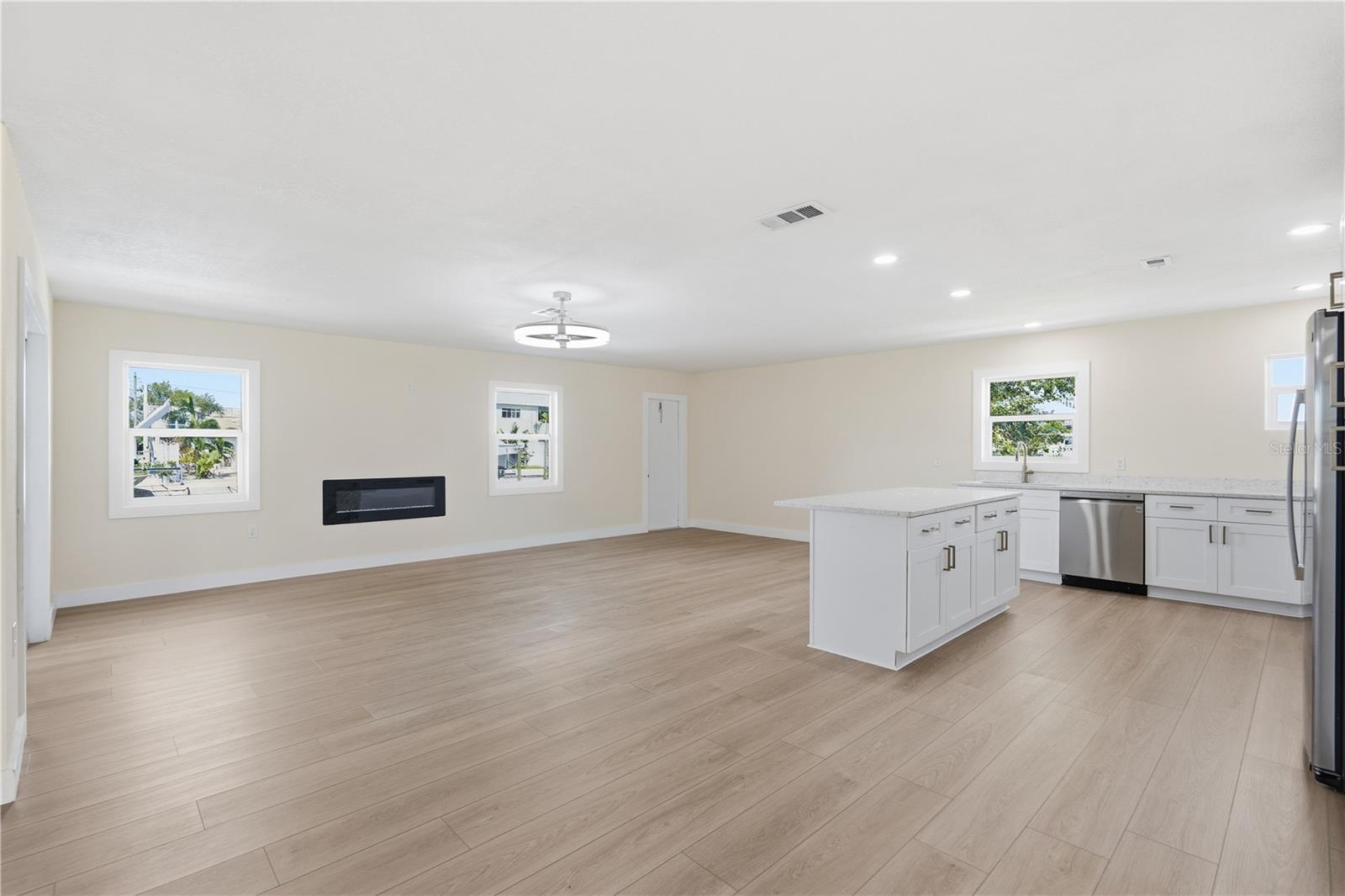 7507 MAKO DR — photo 3