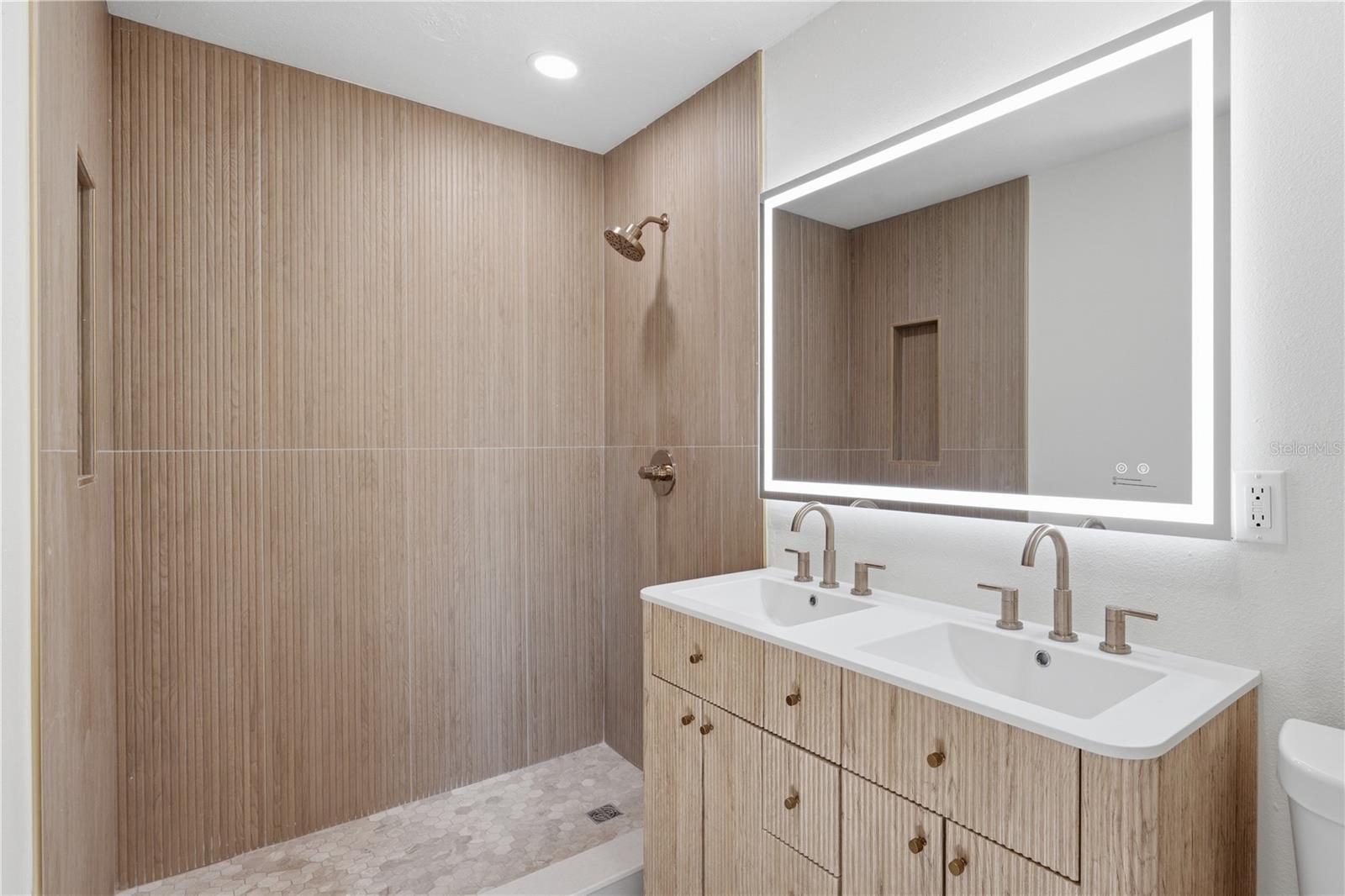 7507 MAKO DR — photo 14