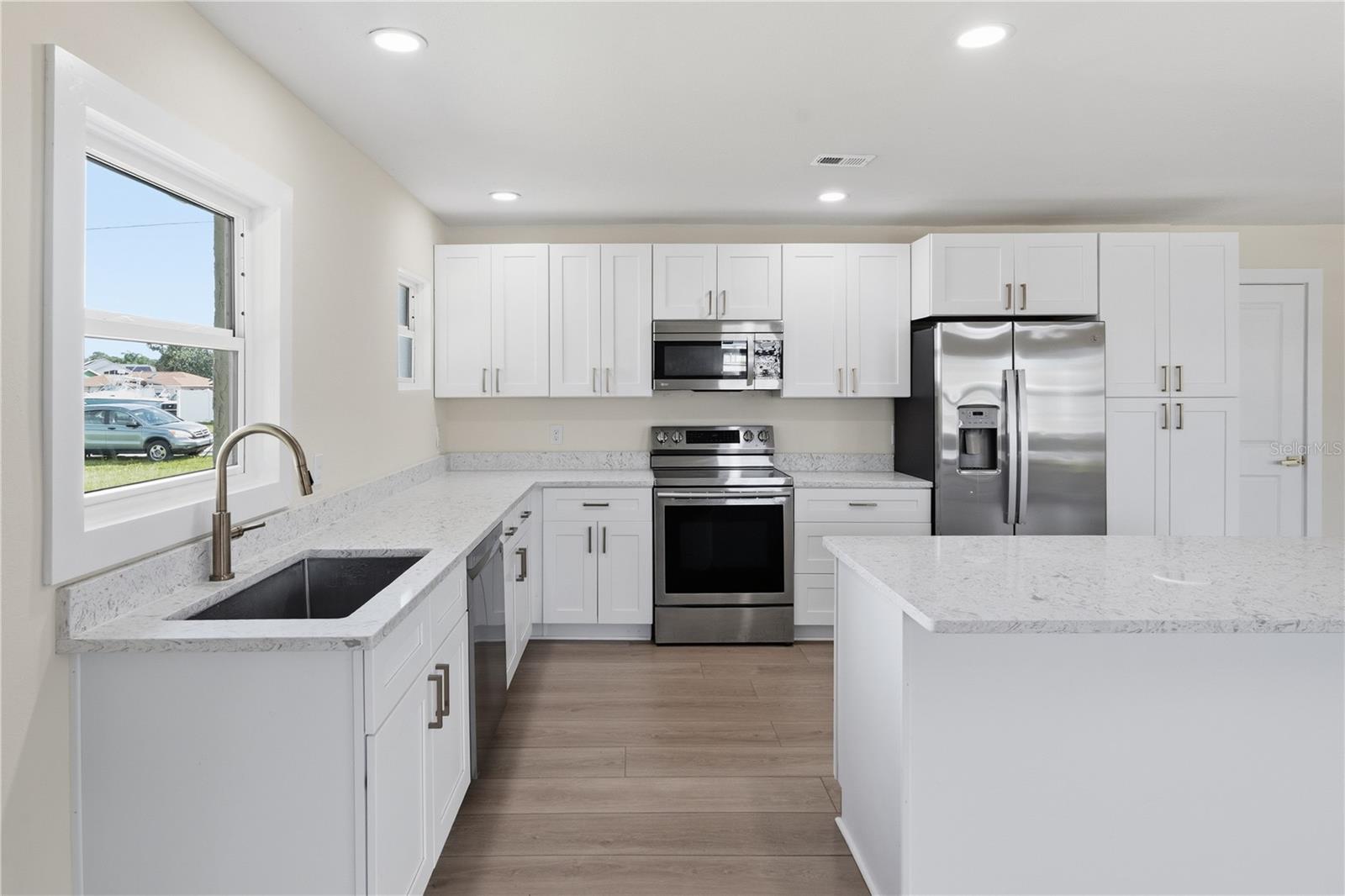 7507 MAKO DR — photo 4