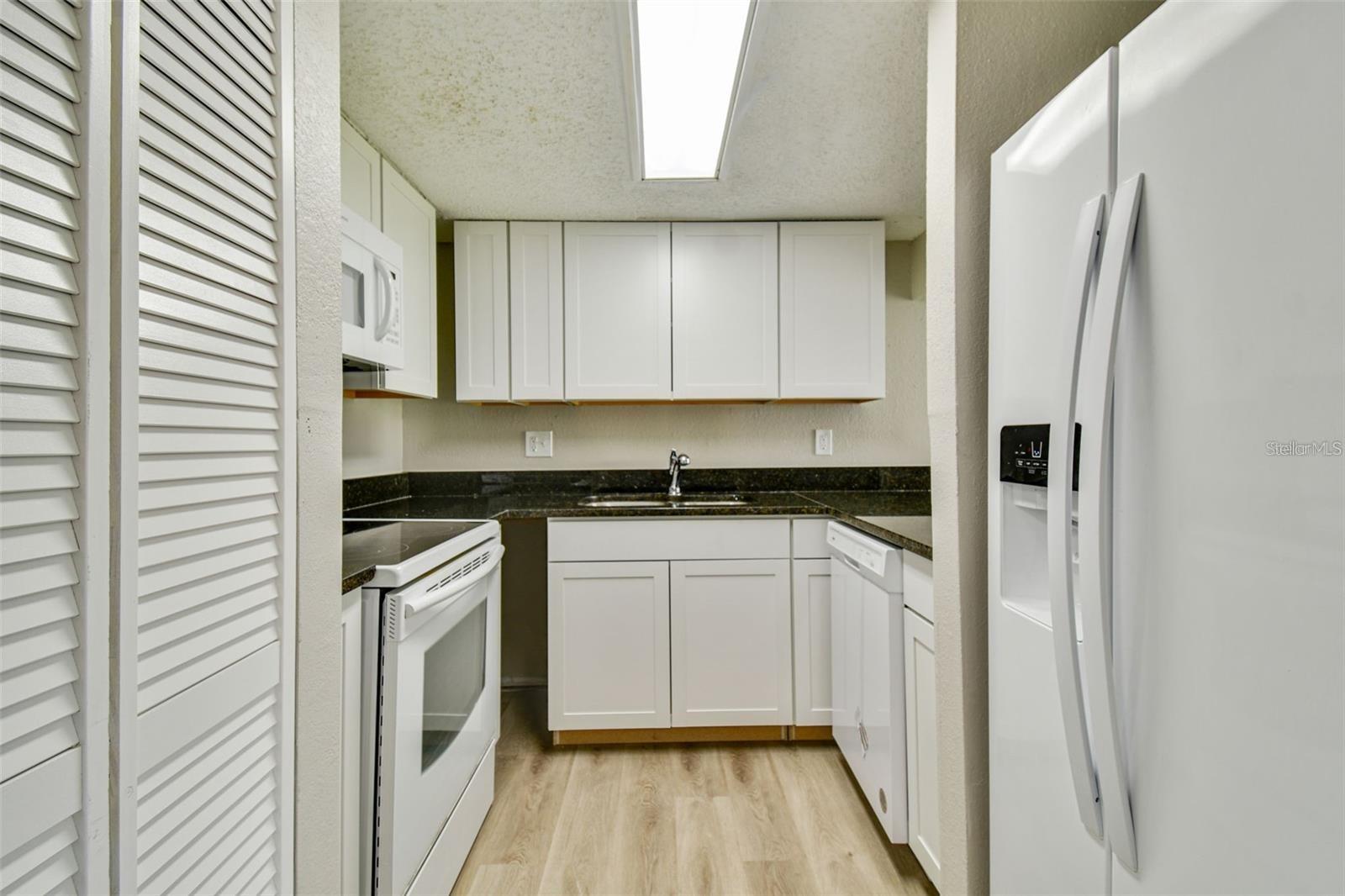726 HAVEN PL — photo 9