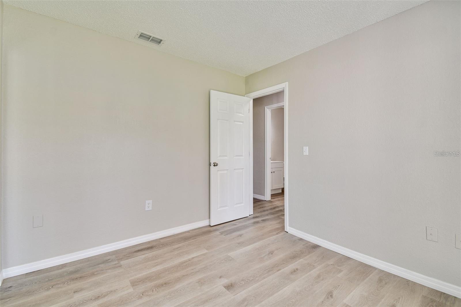 726 HAVEN PL — photo 32
