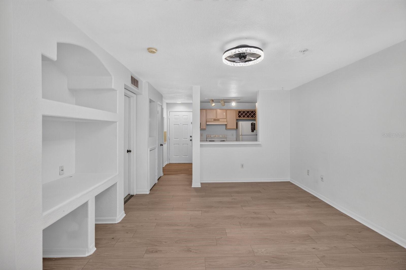 8513 ISLAND BREEZE LN #207 — photo 13