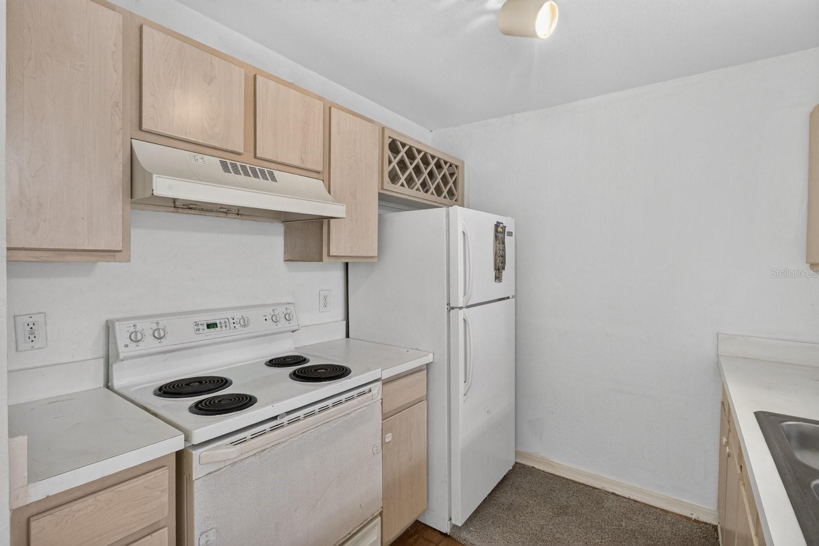 8513 ISLAND BREEZE LN #207 — photo 8