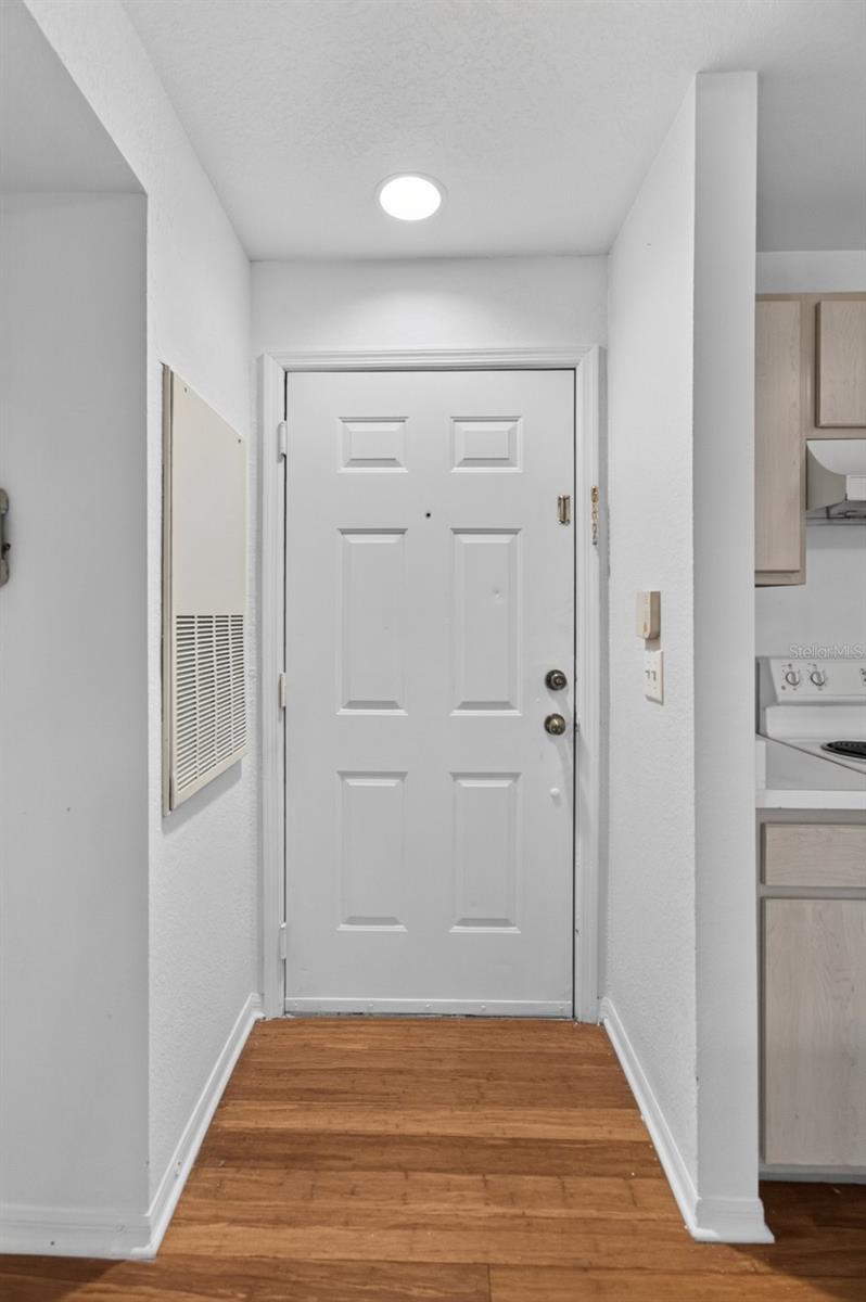 8513 ISLAND BREEZE LN #207 — photo 7
