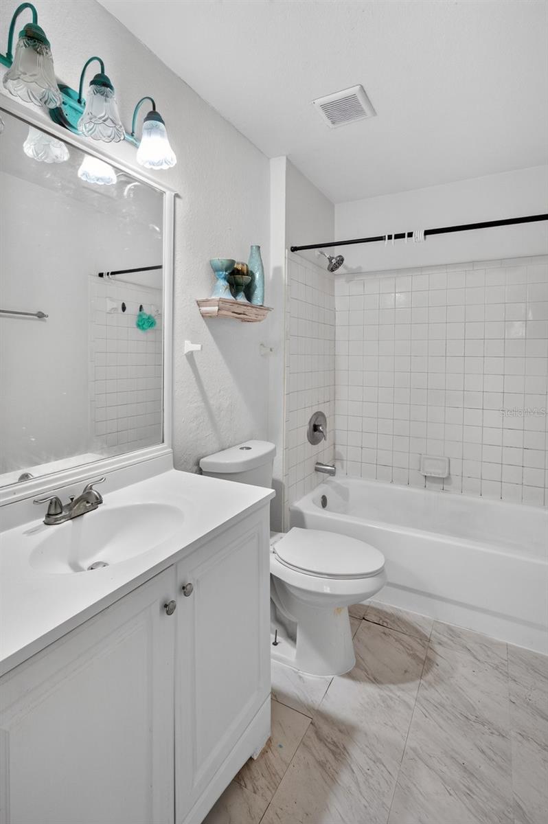 8513 ISLAND BREEZE LN #207 — photo 18