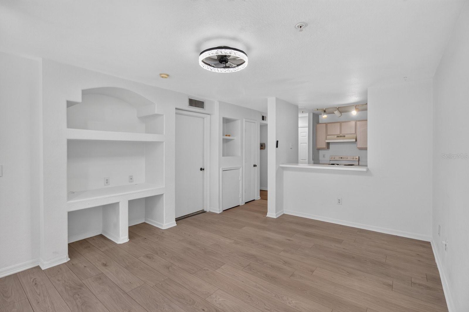 8513 ISLAND BREEZE LN #207 — photo 12