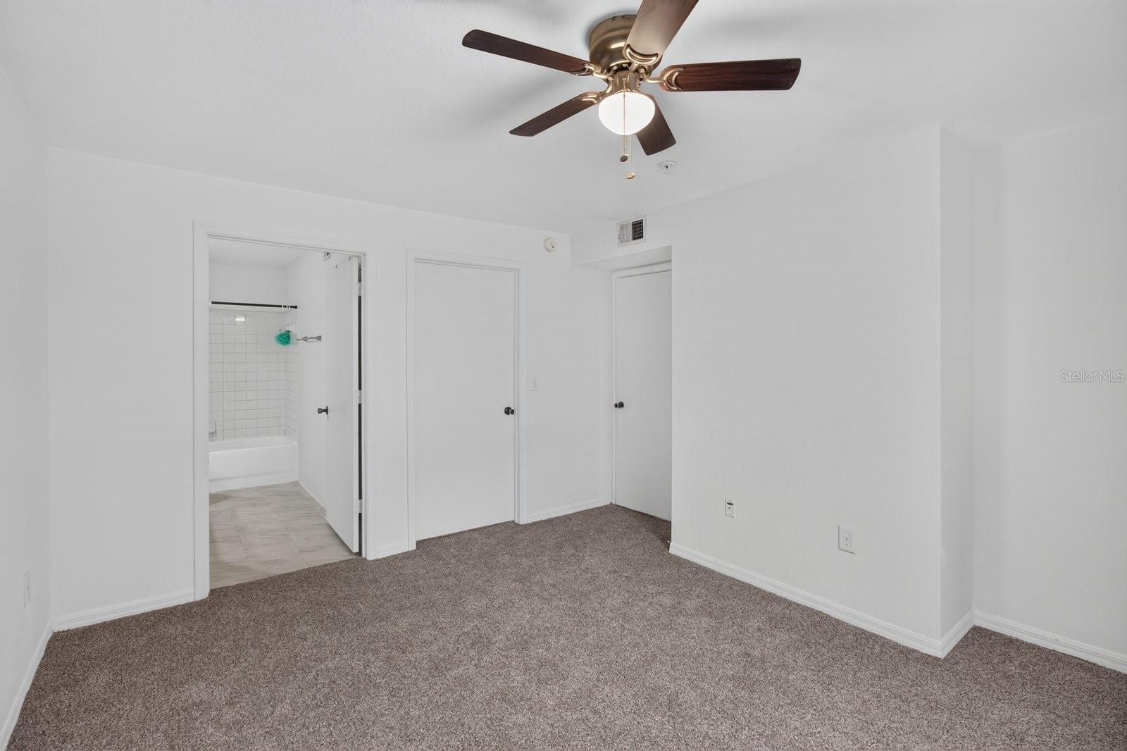8513 ISLAND BREEZE LN #207 — photo 17