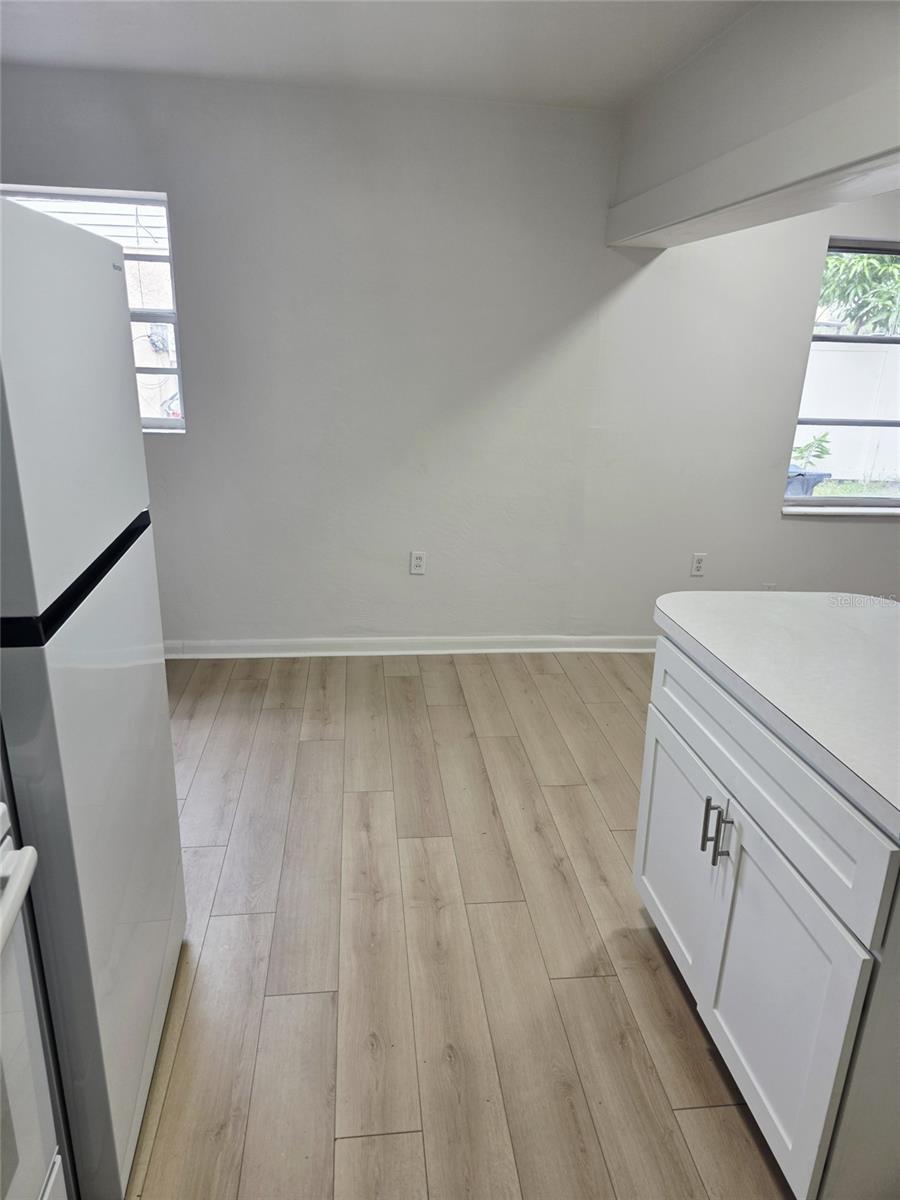 2103 N HAROLD AVE — photo 14
