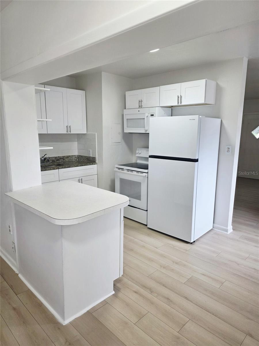 2103 N HAROLD AVE — photo 13