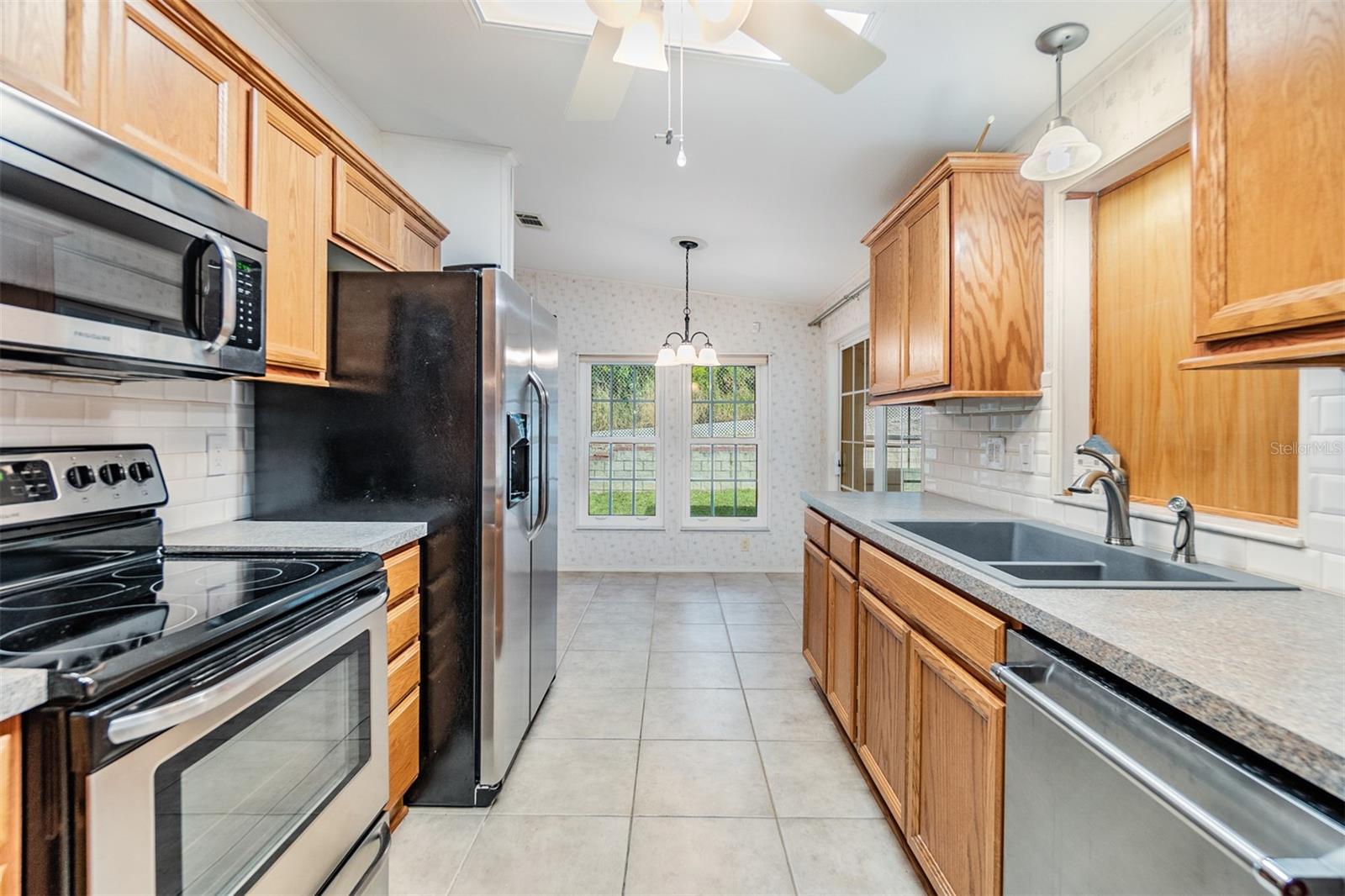 37449 GILL AVE — photo 4