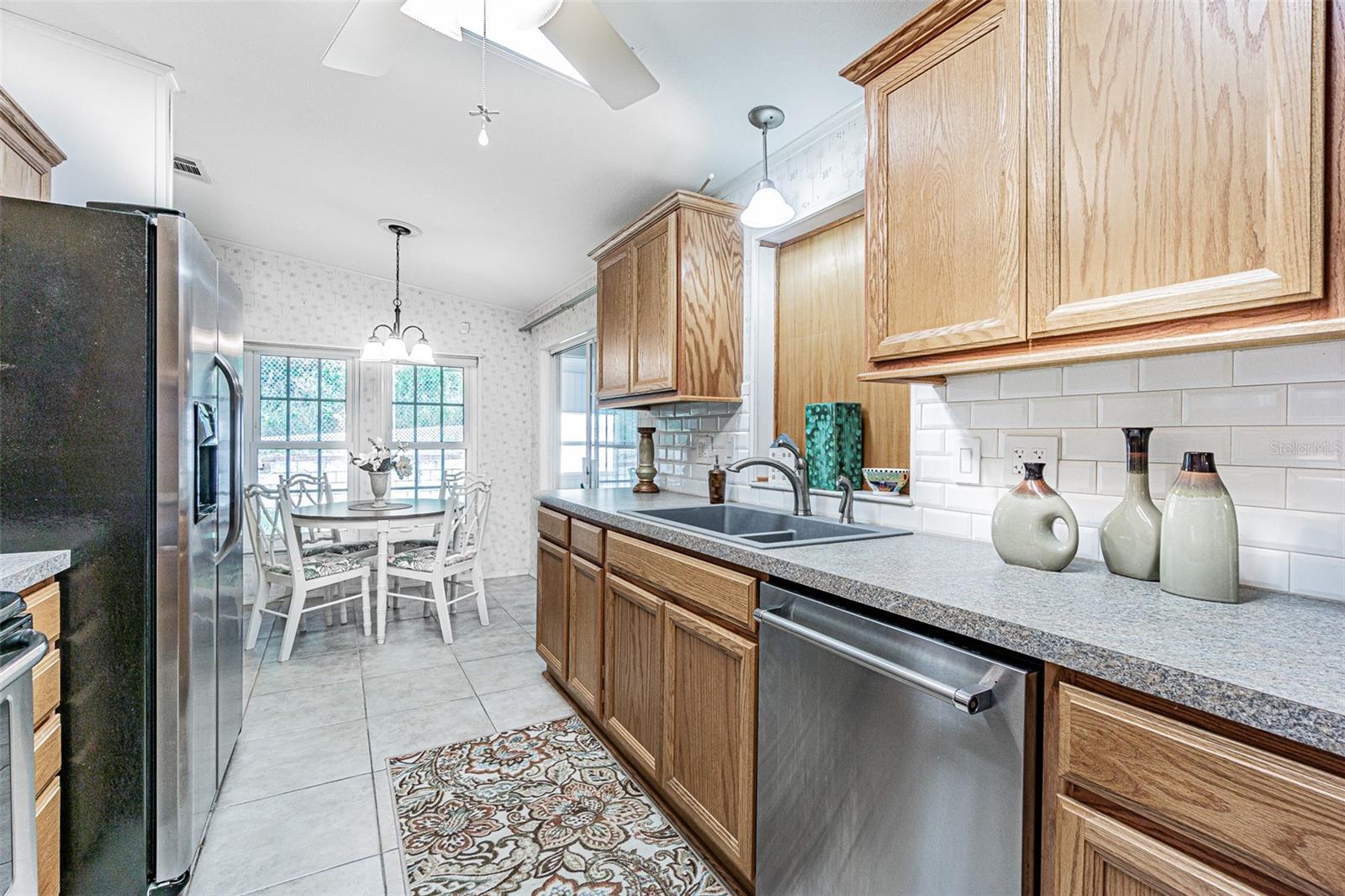 37449 GILL AVE — photo 8