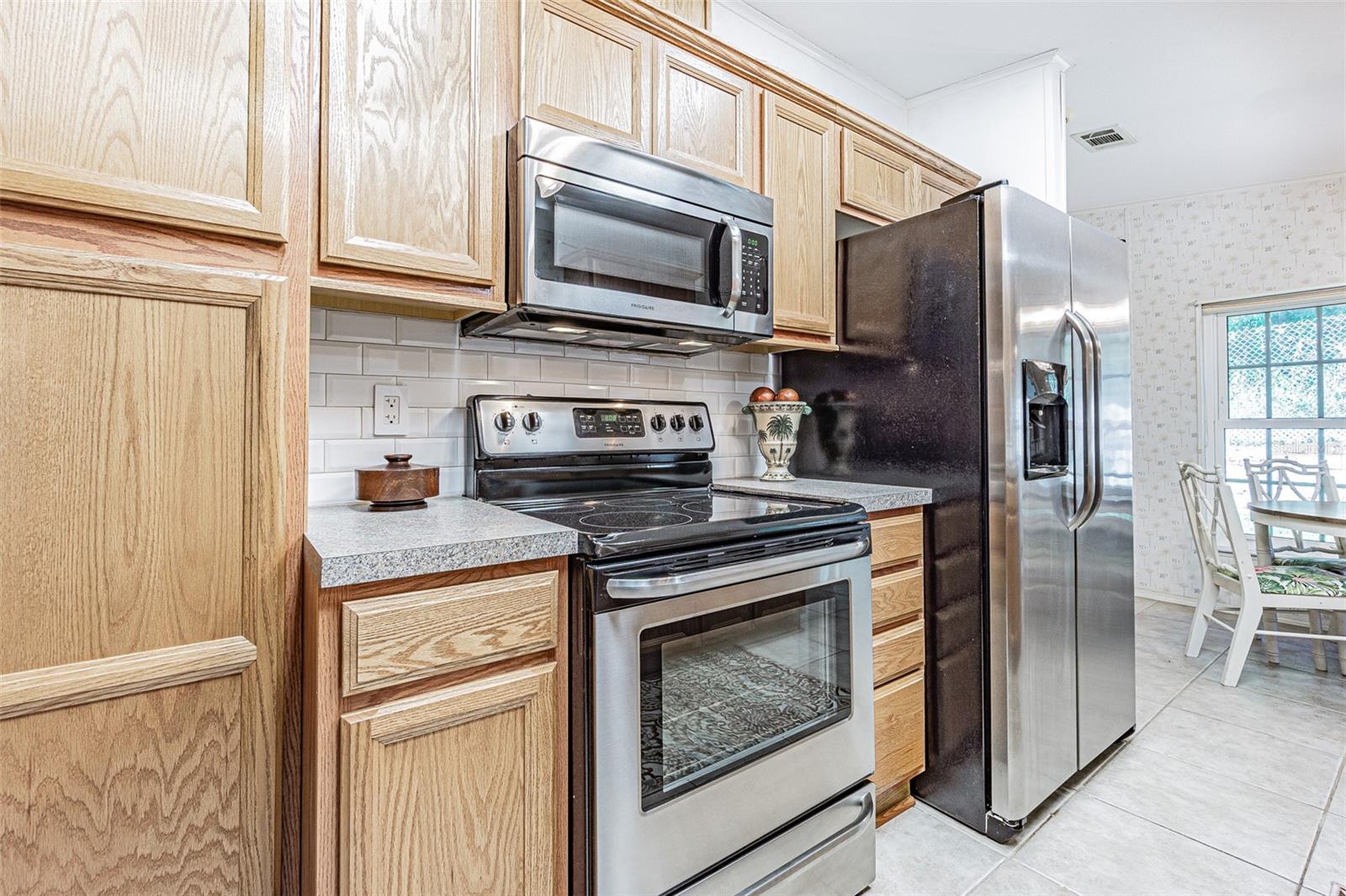 37449 GILL AVE — photo 37