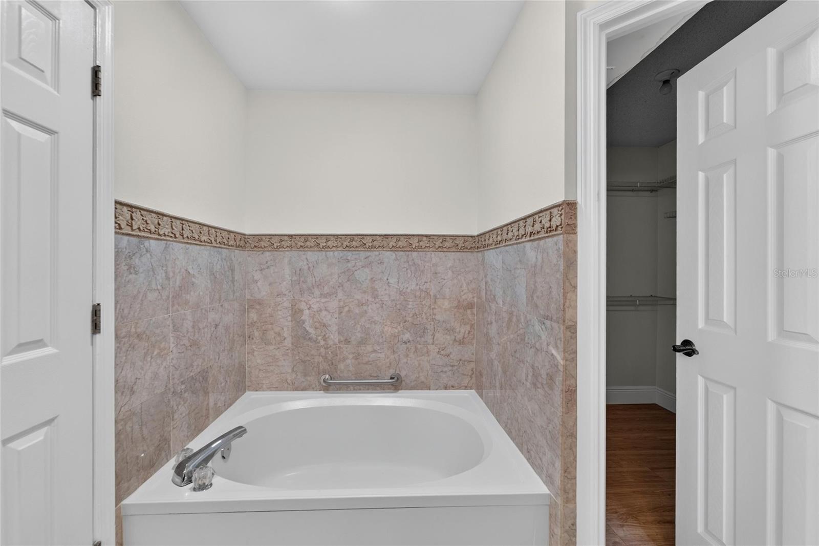 12301 PATHWAY CT — photo 35