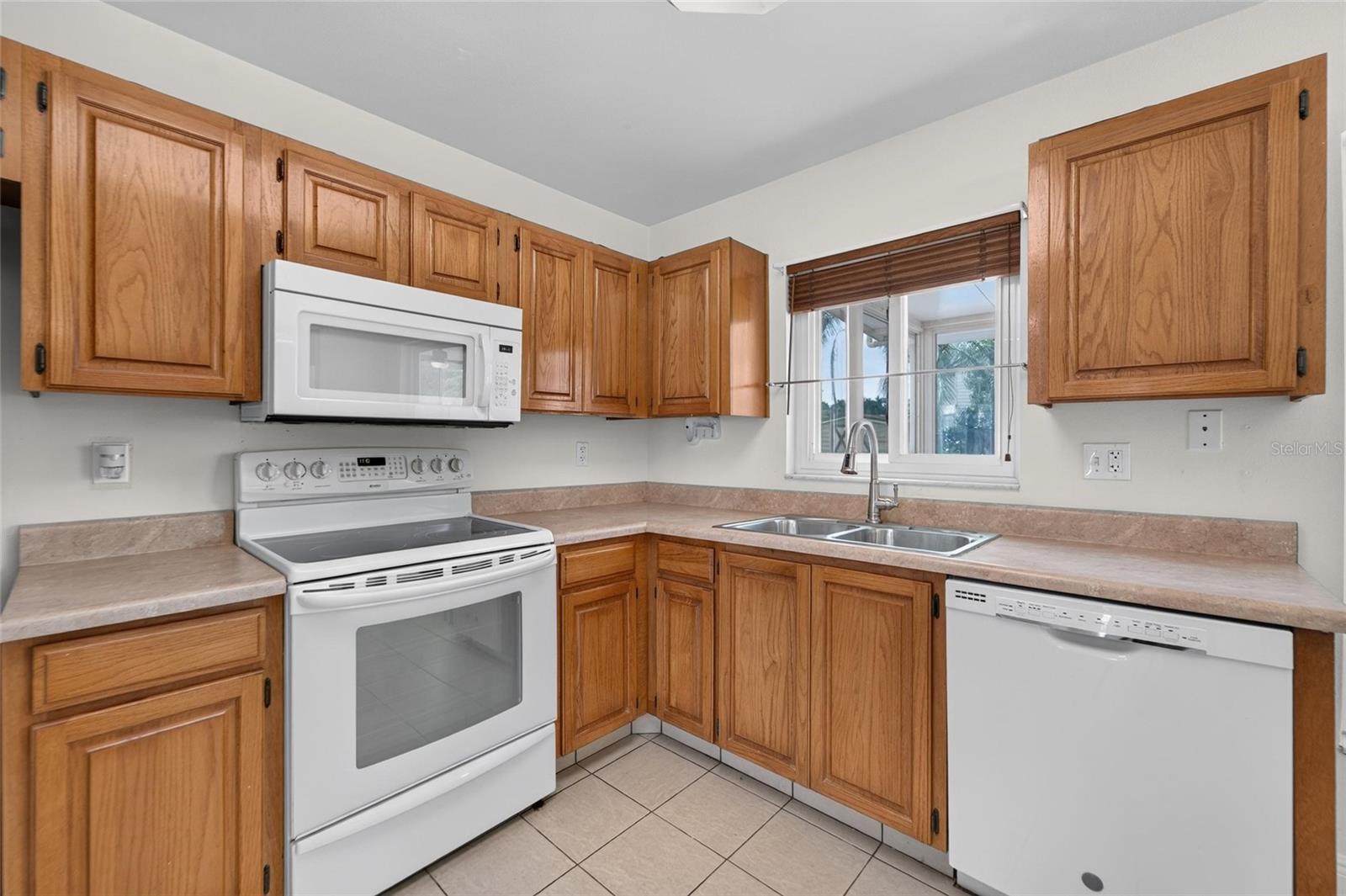 12301 PATHWAY CT — photo 23