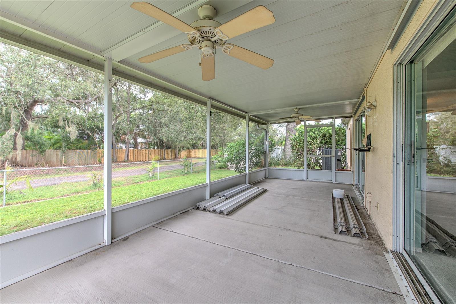 235 LAKEWAY LN — photo 23