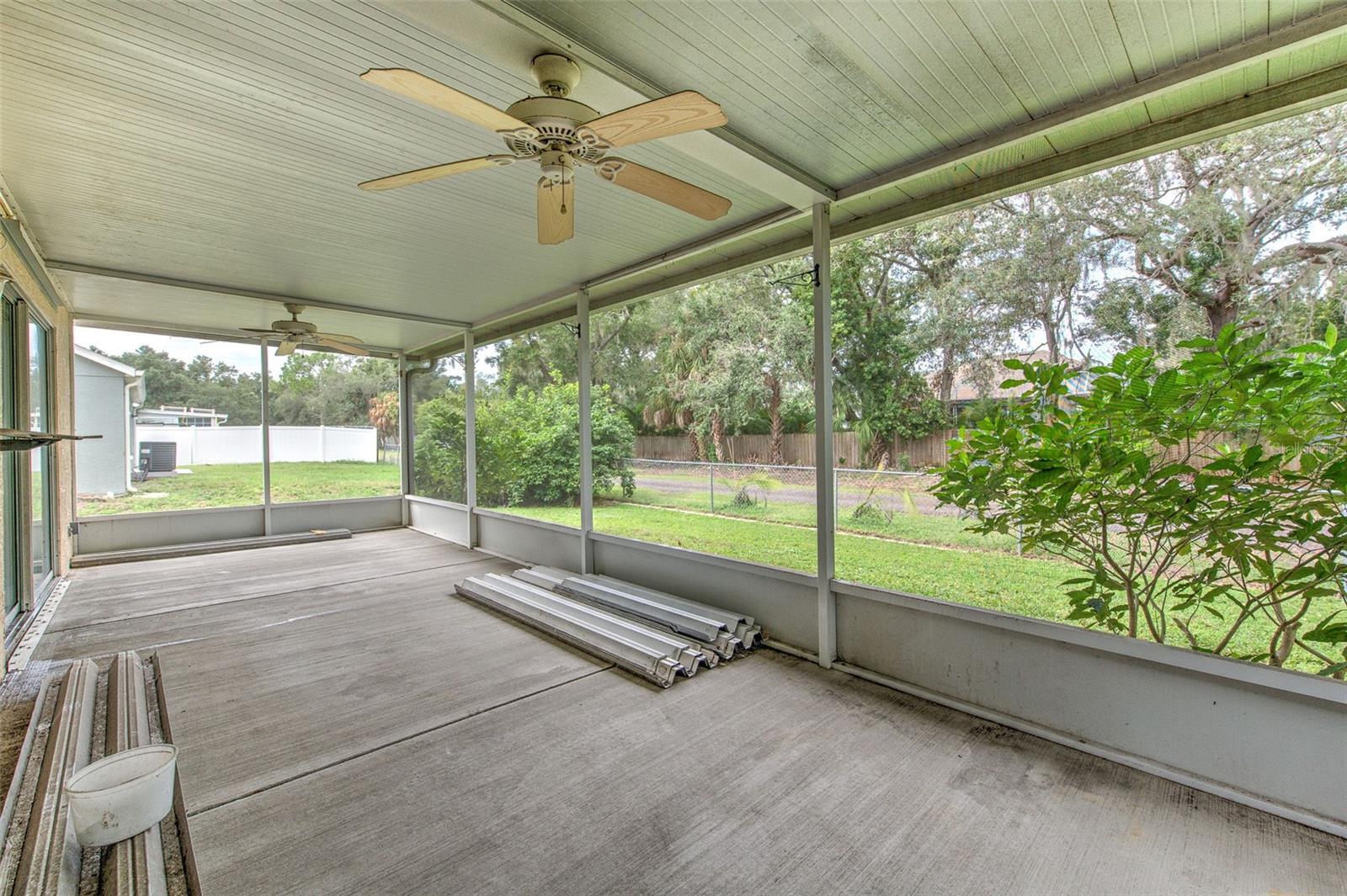 235 LAKEWAY LN — photo 25