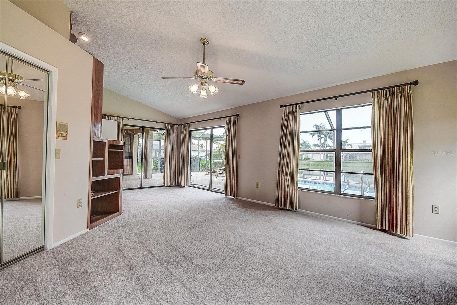 3609 DARSTON ST — photo 10