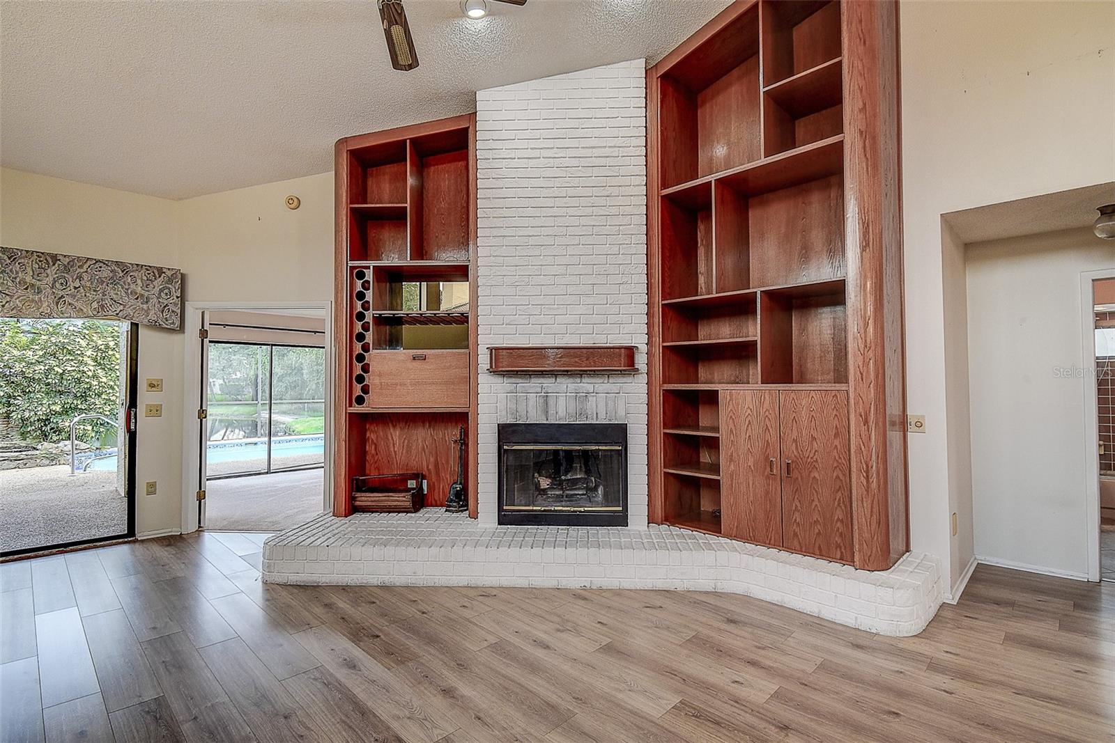 3609 DARSTON ST — photo 5