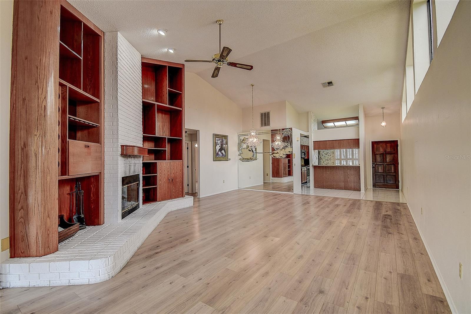 3609 DARSTON ST — photo 6