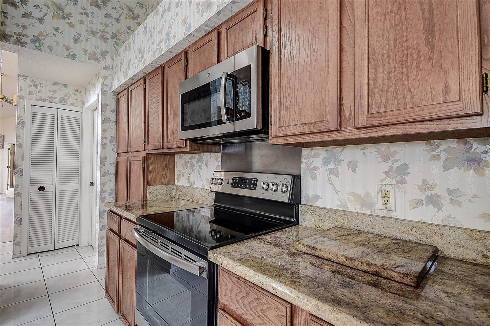 3609 DARSTON ST — photo 9
