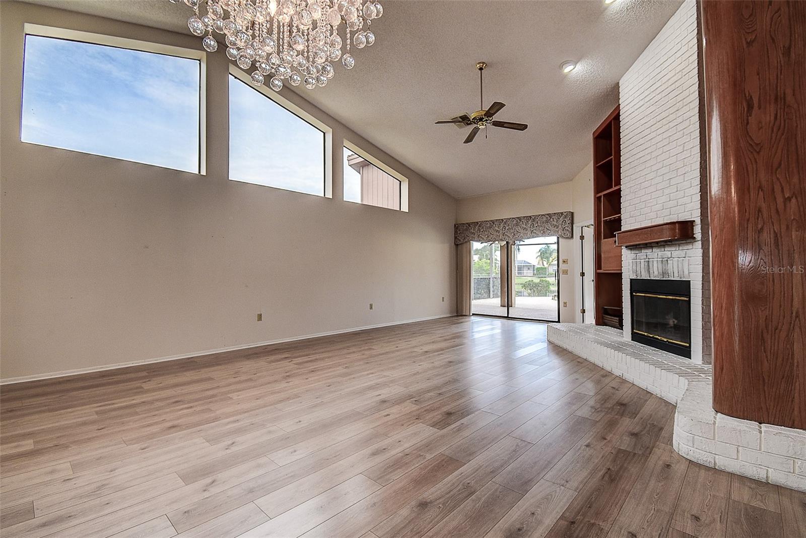 3609 DARSTON ST — photo 3