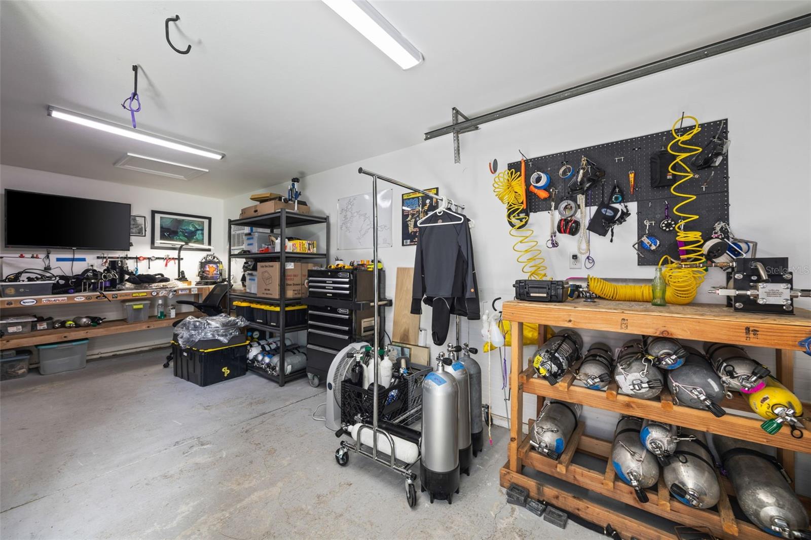 6337 CEDAR ST NE — photo 43