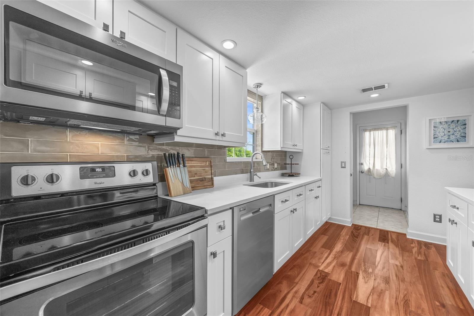 6337 CEDAR ST NE — photo 19