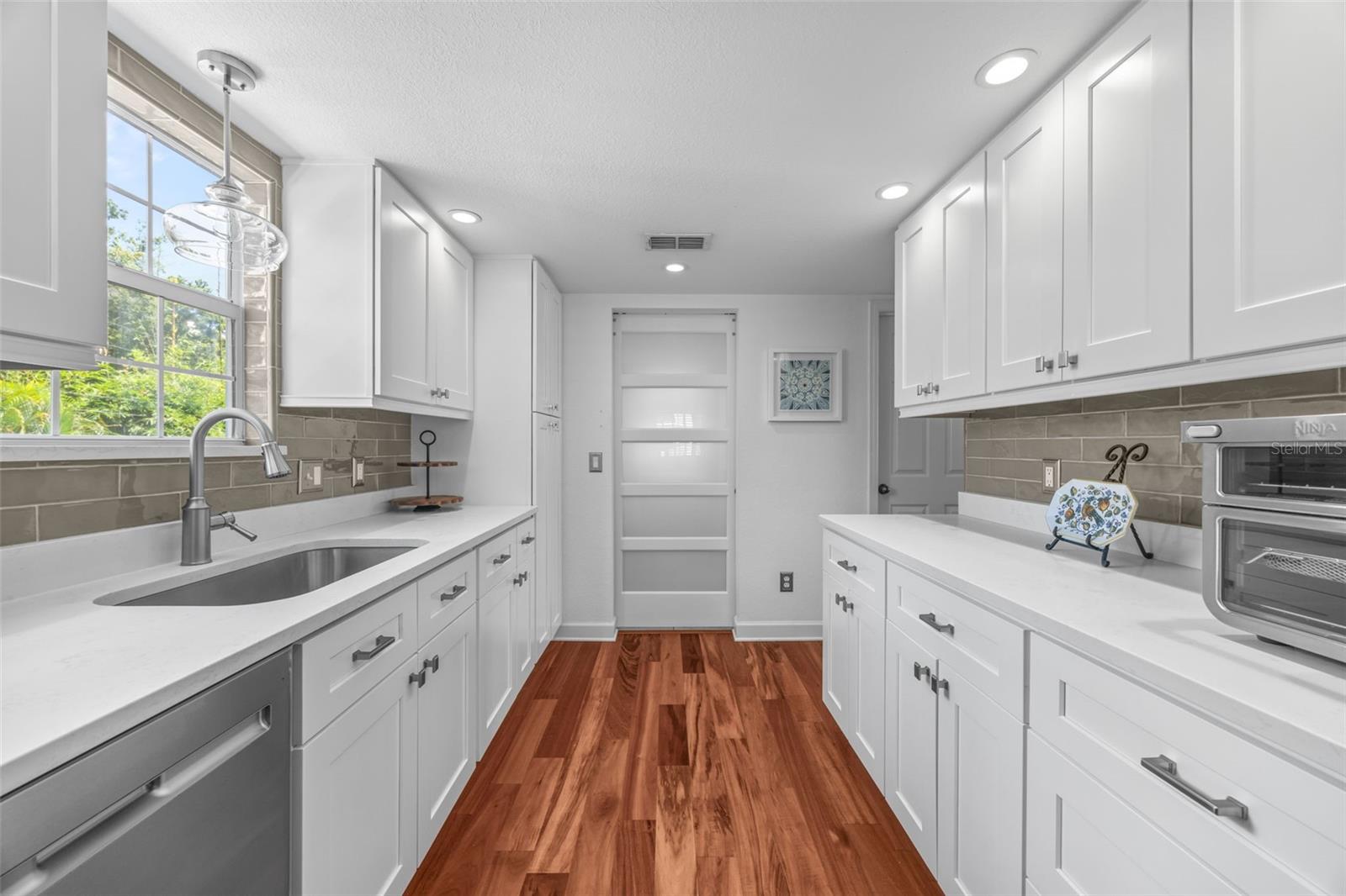6337 CEDAR ST NE — photo 16